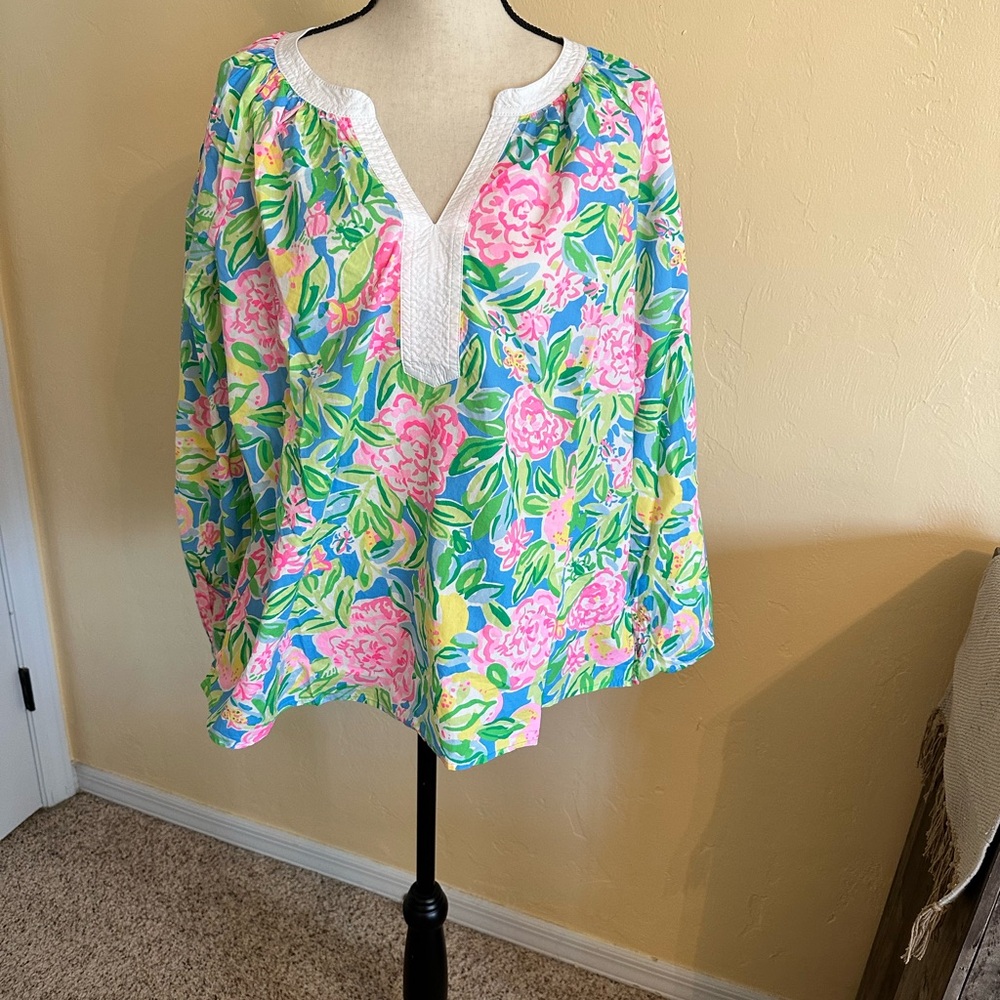 Lilly Pulitzer XL Floral V-Neck Blouse